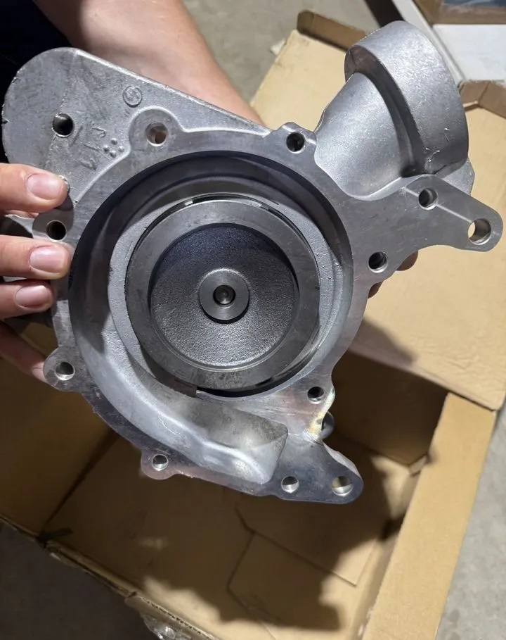 Водяной насос (помпа для дизельного двигателя) Deutz 04906170